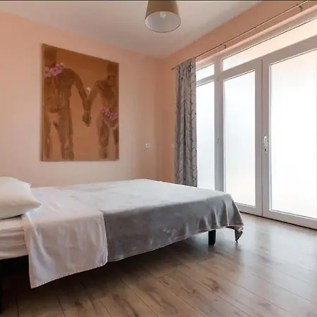Hana Apartment *